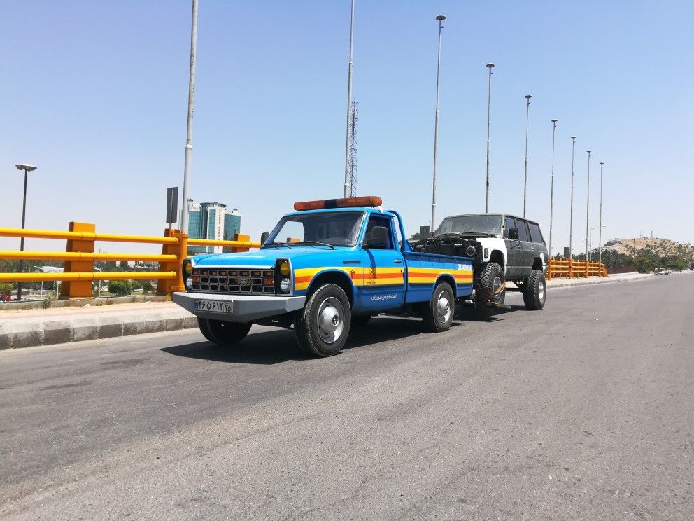 مقایسه عملکرد امداد خودرو بومی و سراسری